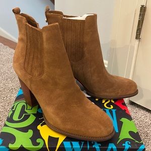 Color Wonder, Chelsea Bootie, size-9, color tan